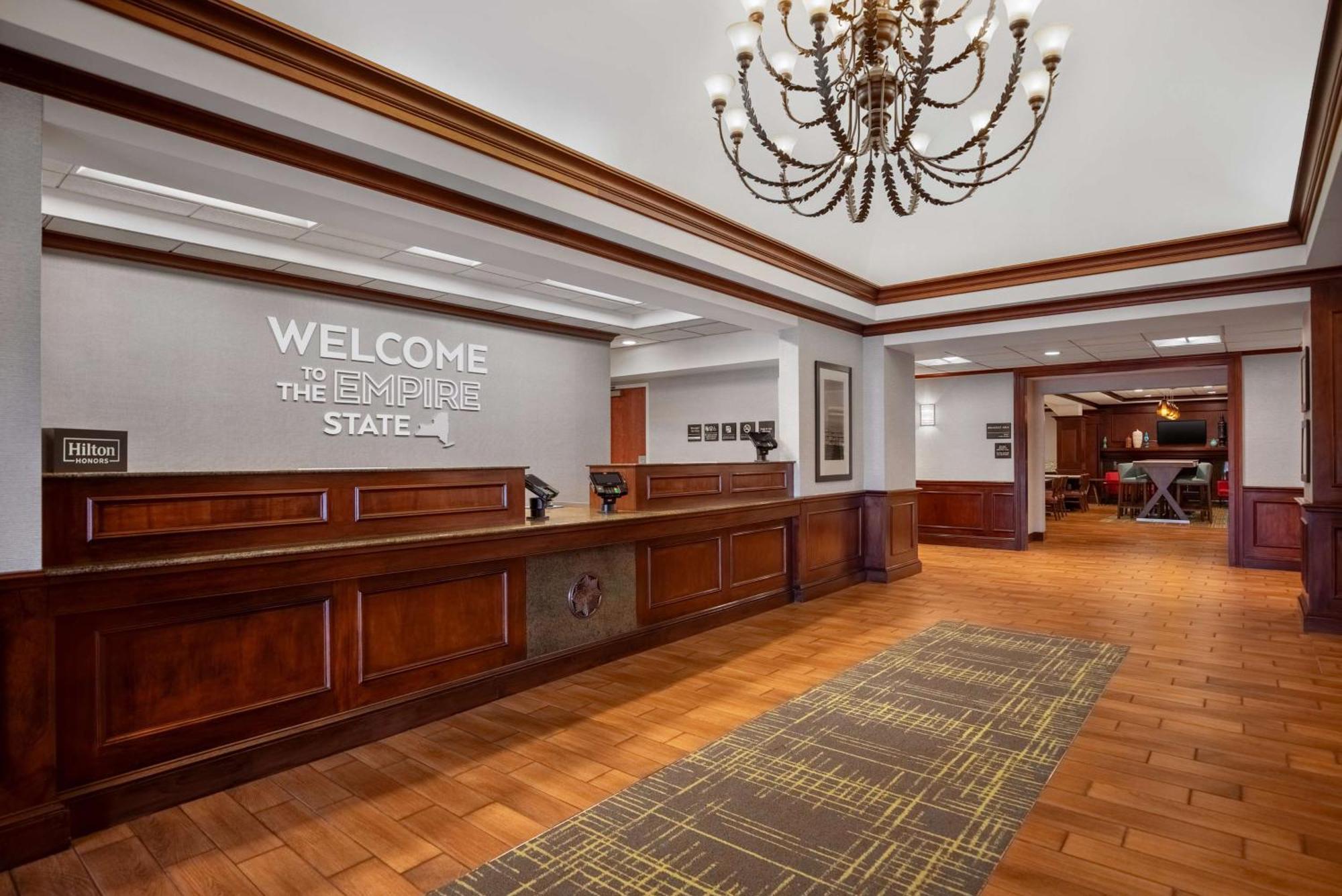 Hampton Inn Long Island-Brookhaven Farmingville Eksteriør bilde