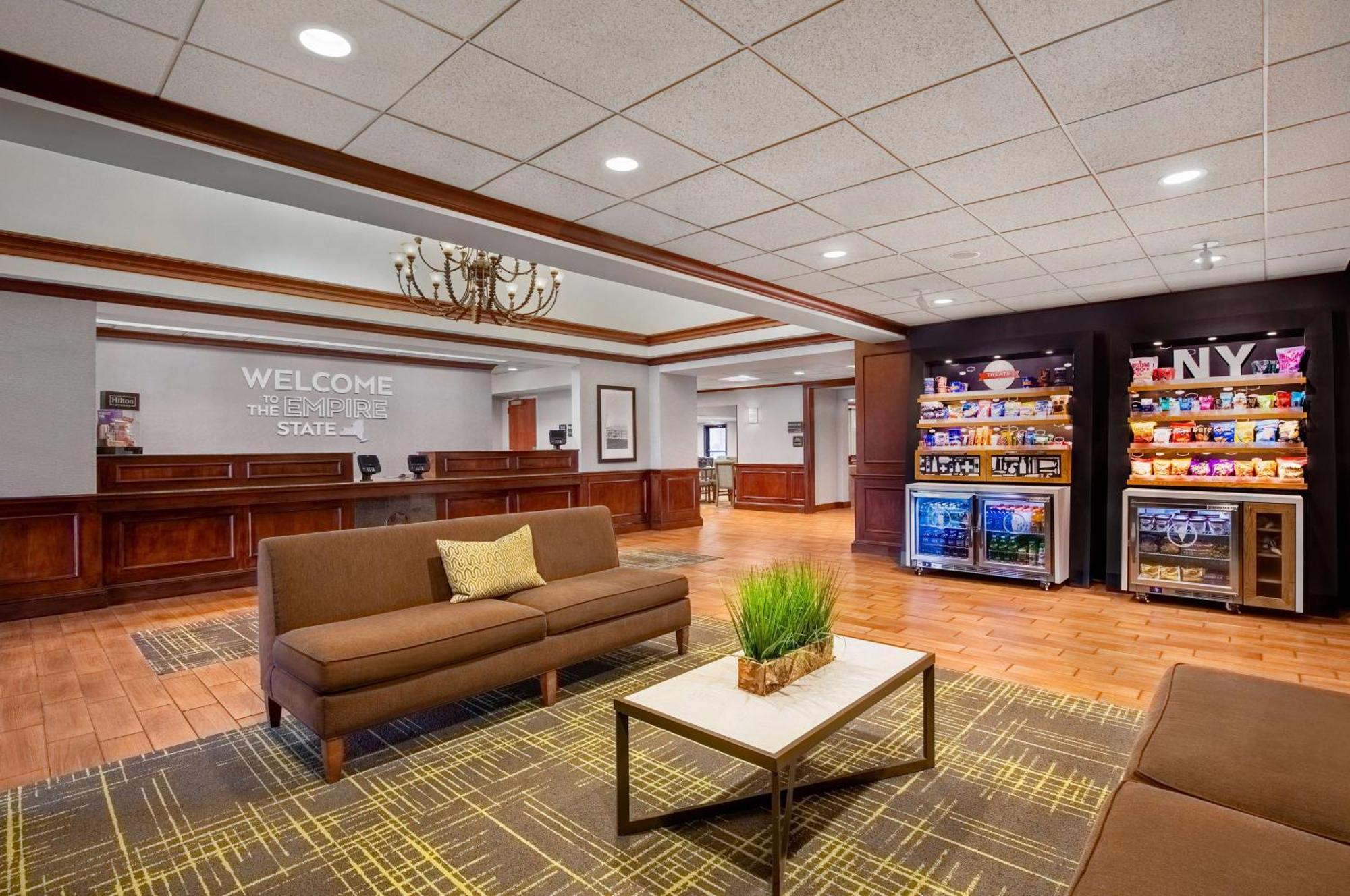 Hampton Inn Long Island-Brookhaven Farmingville Eksteriør bilde